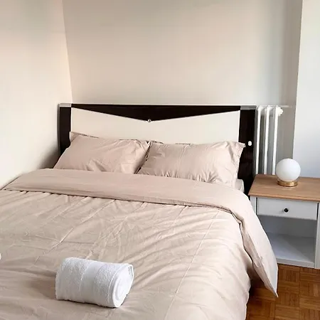 123 - Spacieux Pour 8 Personnes A Apartment